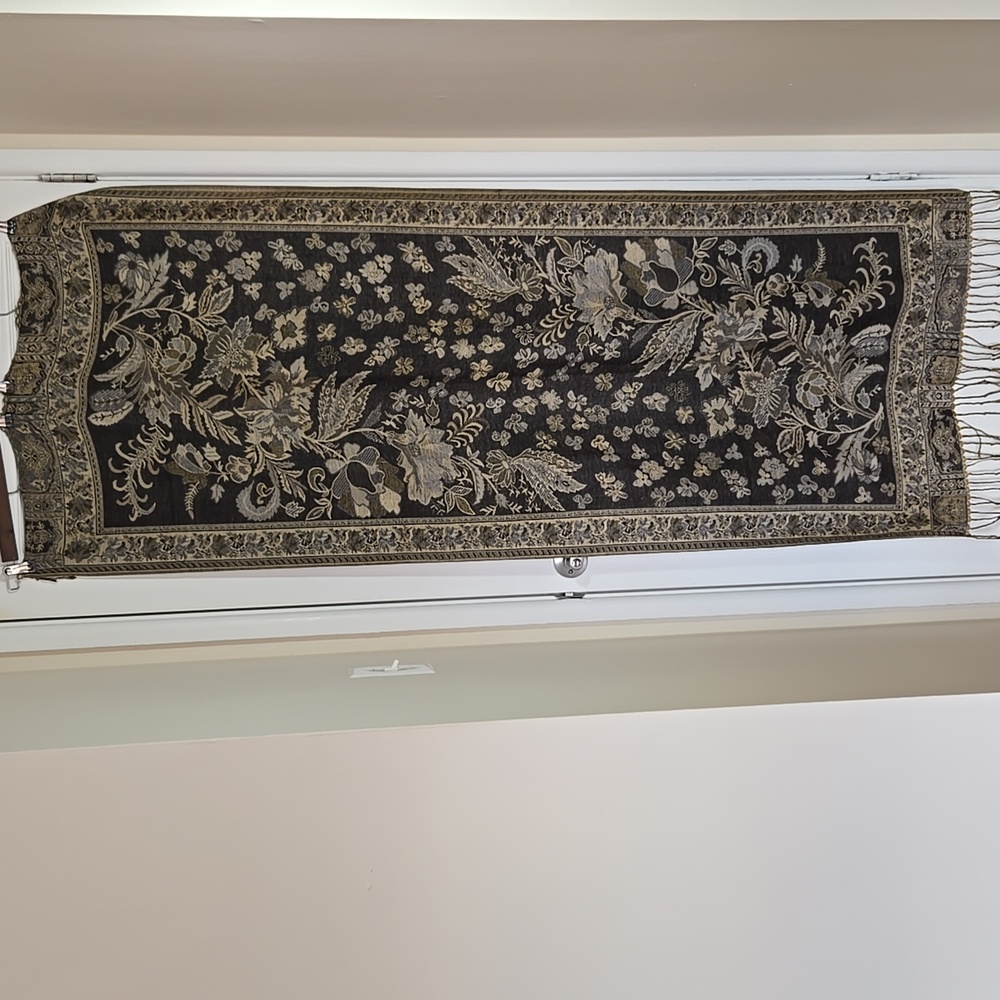 Reversible Black Gold Jacquard Pashmina Scarf Shawl Wrap Floral 66x27 - Picture 5 of 17